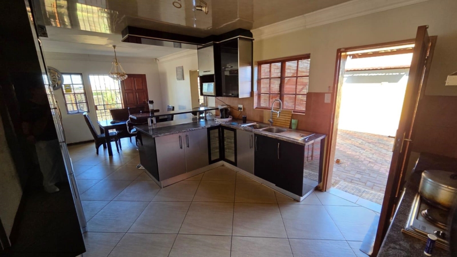 3 Bedroom Property for Sale in Vista Park Free State